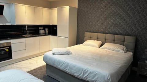 Deluxe Double Room, 1 Double Bed | Desk, free WiFi, bed sheets