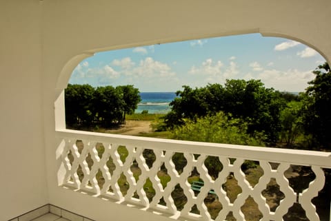 Studio Suite, 1 Queen Bed, Kitchenette | View from room