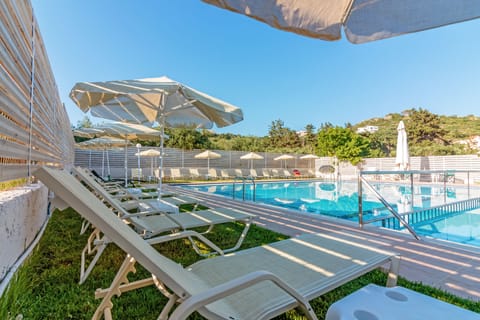 2 outdoor pools, pool umbrellas, sun loungers