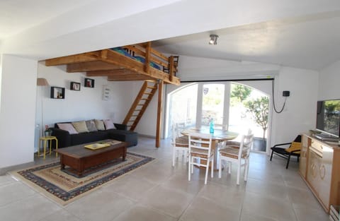 Foosball, table tennis, books, stereo