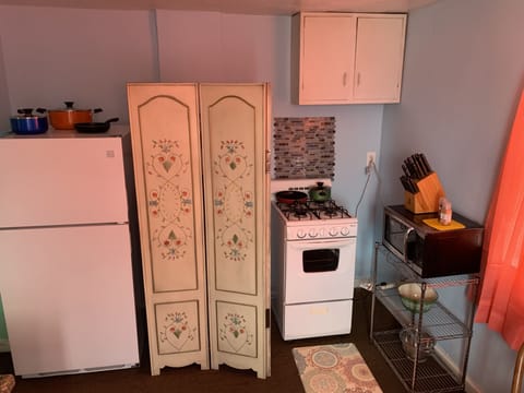 Studio | Private kitchen | Fridge, oven, toaster