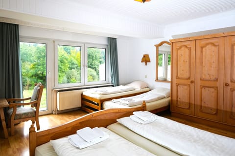 Standard Quadruple Room | Free WiFi, bed sheets