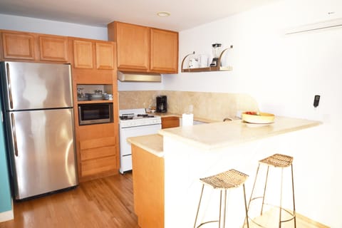 Elite Apartment, 1 Bedroom, Ocean View | Private kitchen | Fridge, microwave, stovetop, coffee/tea maker