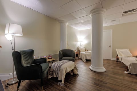 Couples treatment rooms, body treatments, hydrotherapy