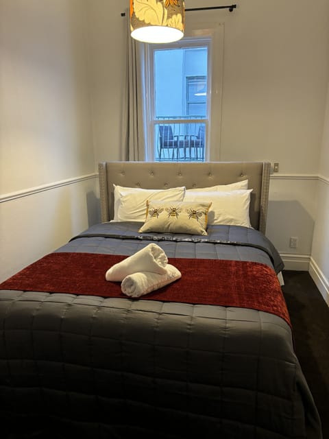 Classic Double Room, 1 Queen Bed | Free WiFi, bed sheets