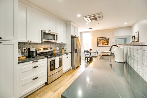 Apartment (1 Bedroom) | Private kitchen | Microwave, oven, stovetop, dishwasher