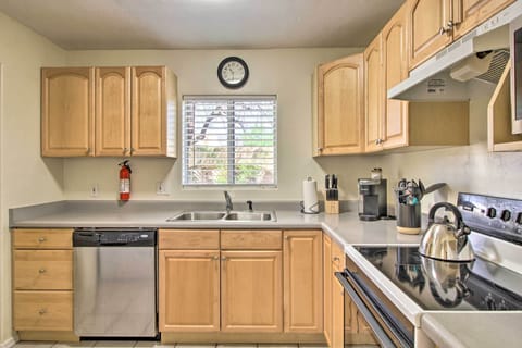 House (2 Bedrooms) | Private kitchen | Microwave, oven, stovetop, dishwasher