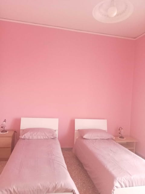 Room, 1 Twin Bed | Bed sheets