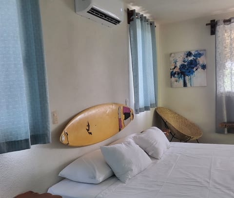 Deluxe Double Room, 1 King Bed, Partial Ocean View | Free WiFi, bed sheets