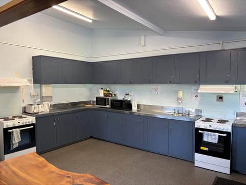 Cabin | Shared kitchen facilities | Shared fridge, microwave, highchair