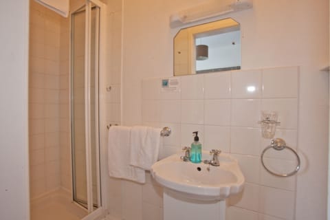 Double Room, Ensuite | Bathroom