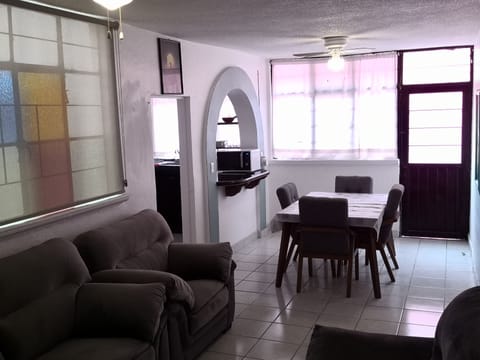Business Apartment | Living area | Flat-screen TV