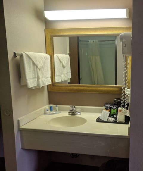 Free toiletries, hair dryer