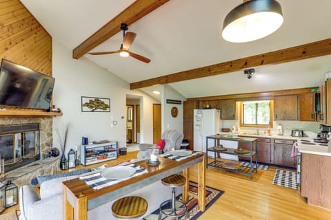 House (2 Bedrooms) | Interior