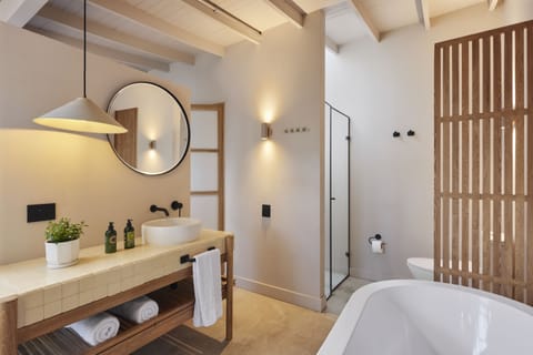 Superior Suite | Bathroom