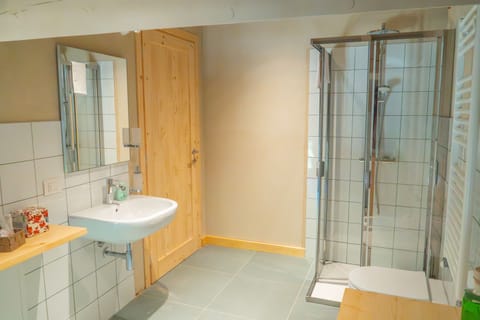 Apartment, 1 Bedroom | Bathroom | Free toiletries, hair dryer