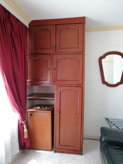 Minibar, in-room safe, rollaway beds, free WiFi