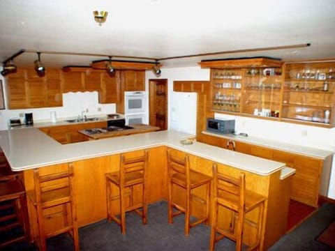 Condo (Reunion Lodge) | Private kitchen