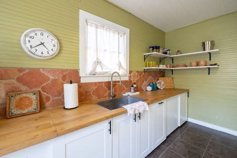 Suite, Ensuite (The Drawing Room) | Private kitchen