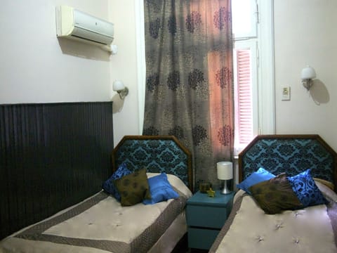 Standard Twin Room, 2 Twin Beds, Shared Bathroom | 1 bedroom, premium bedding, free WiFi