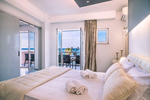 Apartment, Sea View | In-room safe, soundproofing, iron/ironing board, free WiFi