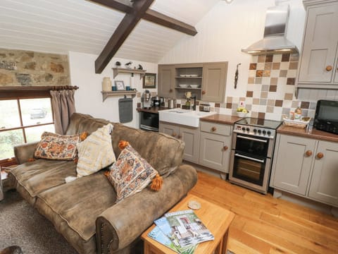 Cottage | Living area