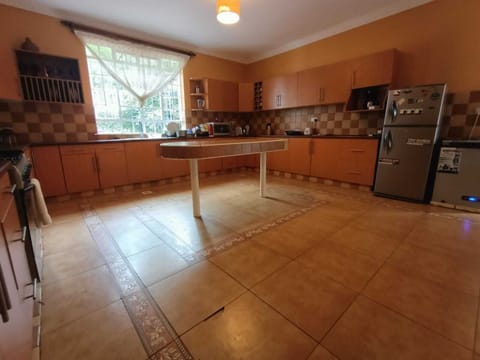 Family House | Private kitchen | Fridge, microwave, oven, cookware/dishes/utensils