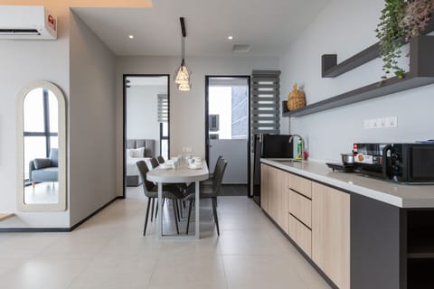 Executive Apartment, 3 Bedrooms | Private kitchen | Fridge, electric kettle