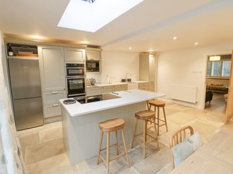 Fridge, dishwasher, electric kettle, toaster