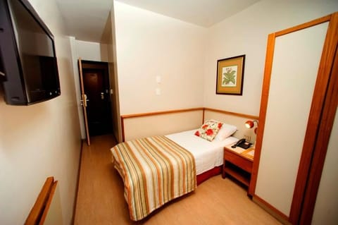 Standard Room, 1 Twin Bed | Desk, free WiFi