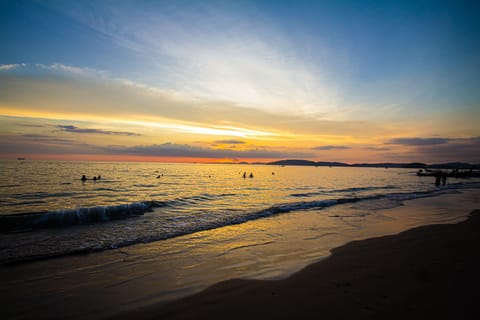 Deluxe Room | Beach/ocean view