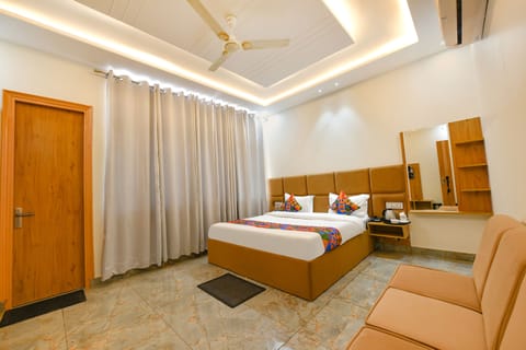 Deluxe Room | Egyptian cotton sheets, premium bedding, in-room safe, free WiFi