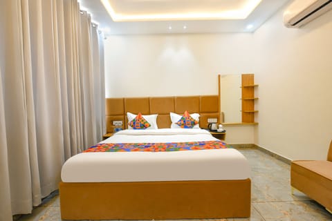 Deluxe Room | Egyptian cotton sheets, premium bedding, in-room safe, free WiFi