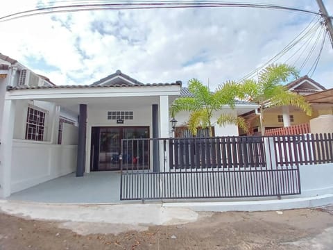 House, 2 Bedrooms, Accessible, Terrace | Exterior