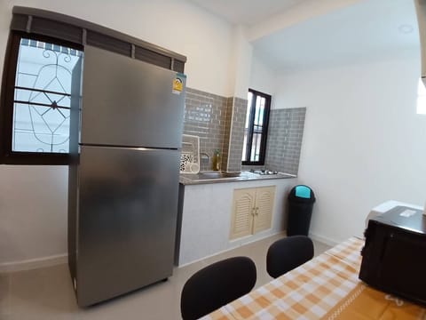 House, 2 Bedrooms, Accessible, Terrace | Private kitchen