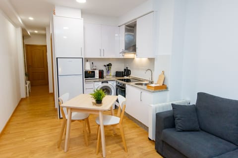 Comfort Apartment | Private kitchen | Full-size fridge, microwave, oven, stovetop