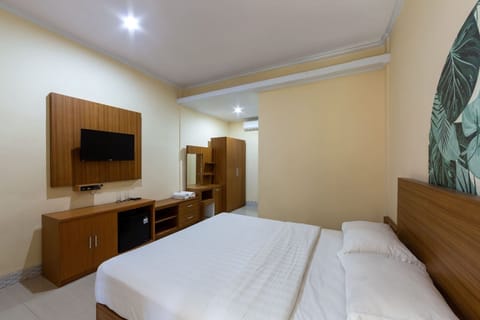 Deluxe Room | Desk, free WiFi