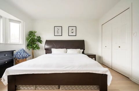 Classic Room | Desk, laptop workspace, free WiFi, bed sheets