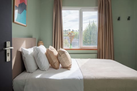 Comfort Single Room | Soundproofing, free WiFi, bed sheets