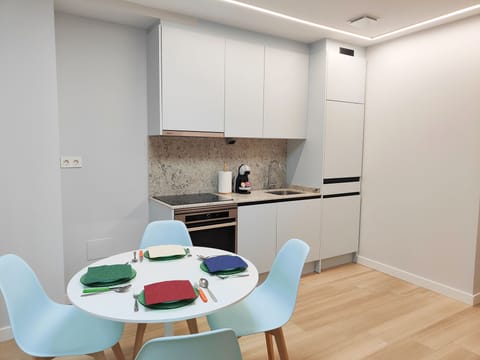 City Loft | Private kitchen | Microwave, oven, stovetop, dishwasher