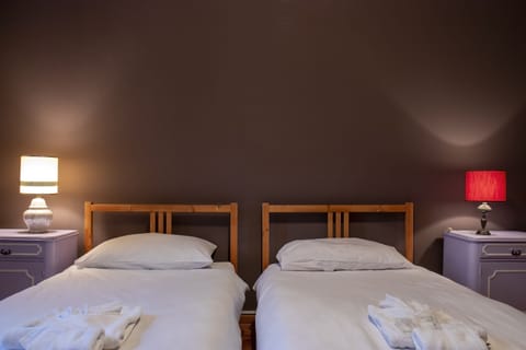 Double or Twin Room | Free WiFi, bed sheets