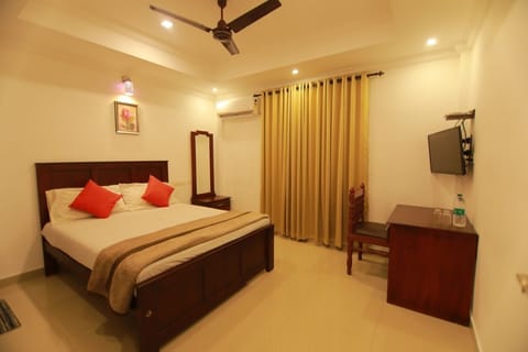 Standard Double Room | Desk, free WiFi