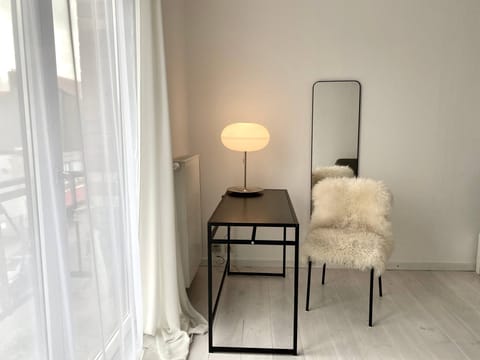 Apartment, 1 Bedroom, Smoking, Balcony | Interior