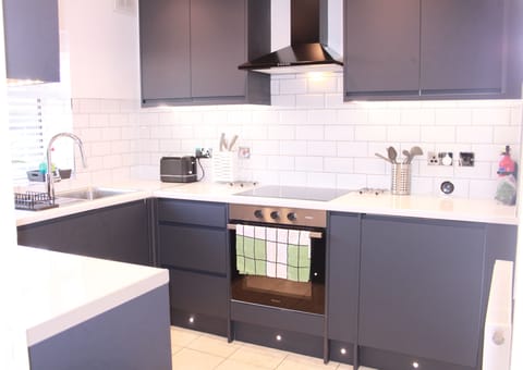 Apartment | Private kitchen | Fridge, microwave, oven, stovetop