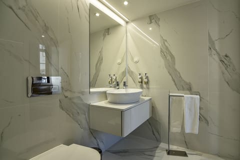 Design Studio, Balcony (24) | Bathroom | Shower, rainfall showerhead, designer toiletries, hair dryer