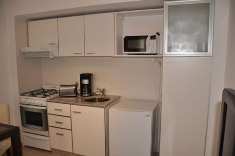 Microwave, oven, coffee/tea maker, electric kettle