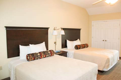 Family Suite, Multiple Beds | Free WiFi, bed sheets