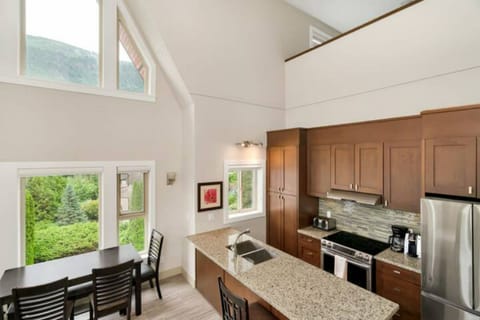 Classic Apartment | Private kitchen | Fridge, microwave, oven, stovetop