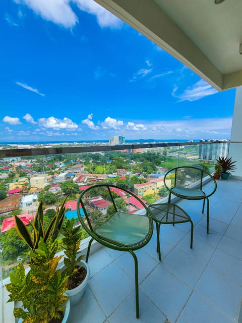 Comfort Condo, 1 Bedroom | Balcony