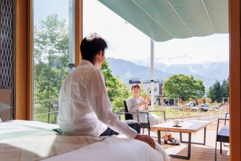 [Hakuba Yarigatake] Northern Japan Alps View, Barrier-free Cottage with Hot spring and Elevator, NS | Terrace/patio